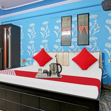 Flagship Hotel Decent Stay Near Pvr Vikaspuri Delhi Νέο Δελχί Εξωτερικό φωτογραφία