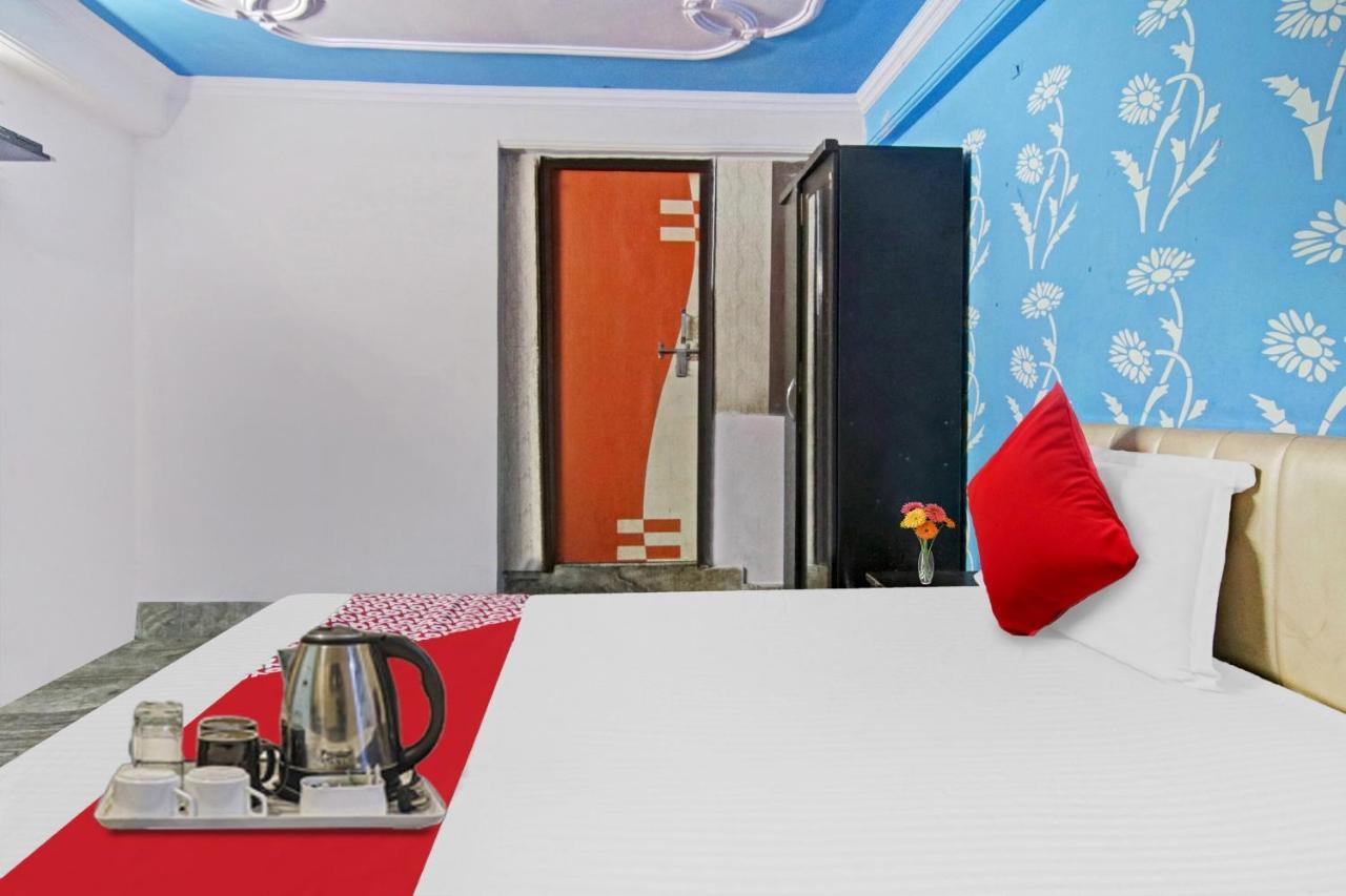 Flagship Hotel Decent Stay Near Pvr Vikaspuri Delhi Νέο Δελχί Εξωτερικό φωτογραφία