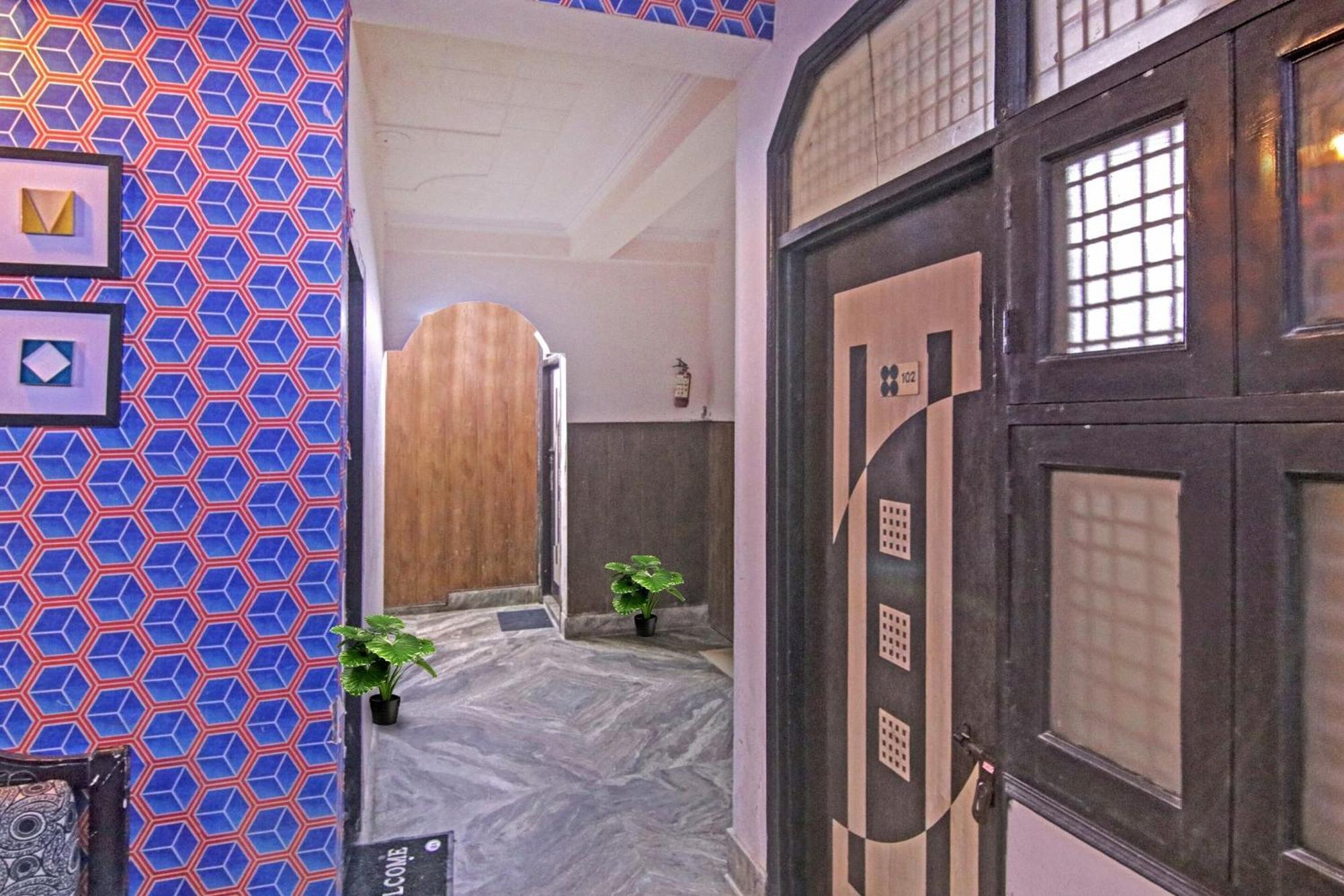 Flagship Hotel Decent Stay Near Pvr Vikaspuri Delhi Νέο Δελχί Εξωτερικό φωτογραφία