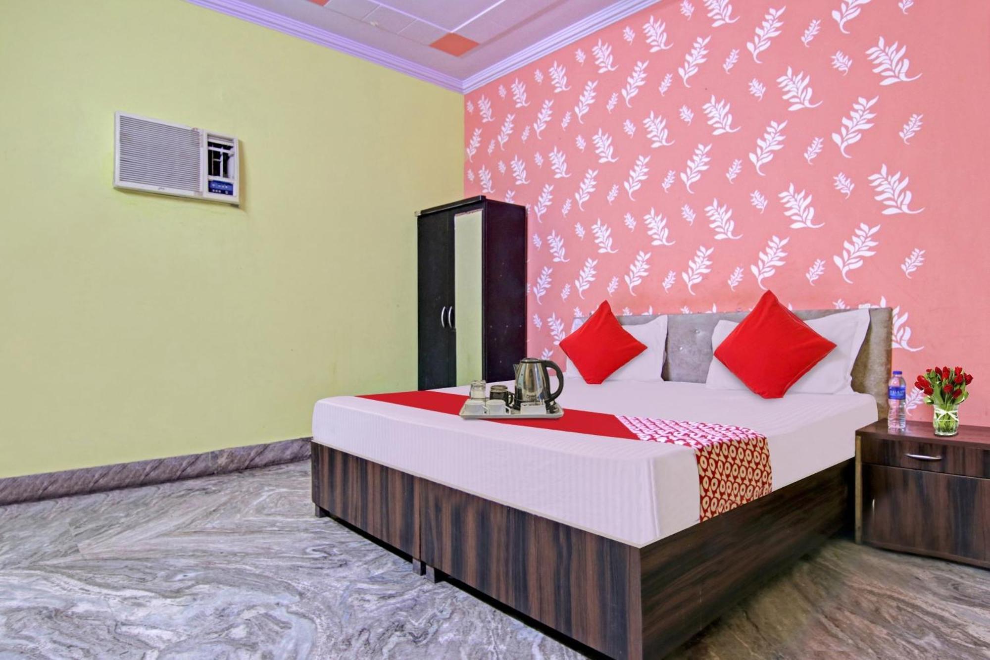 Flagship Hotel Decent Stay Near Pvr Vikaspuri Delhi Νέο Δελχί Εξωτερικό φωτογραφία